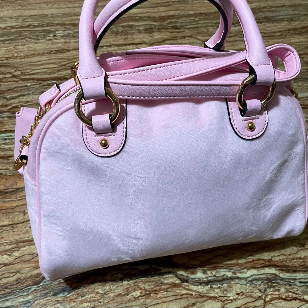 Juicy Couture - Picture 3 of 13